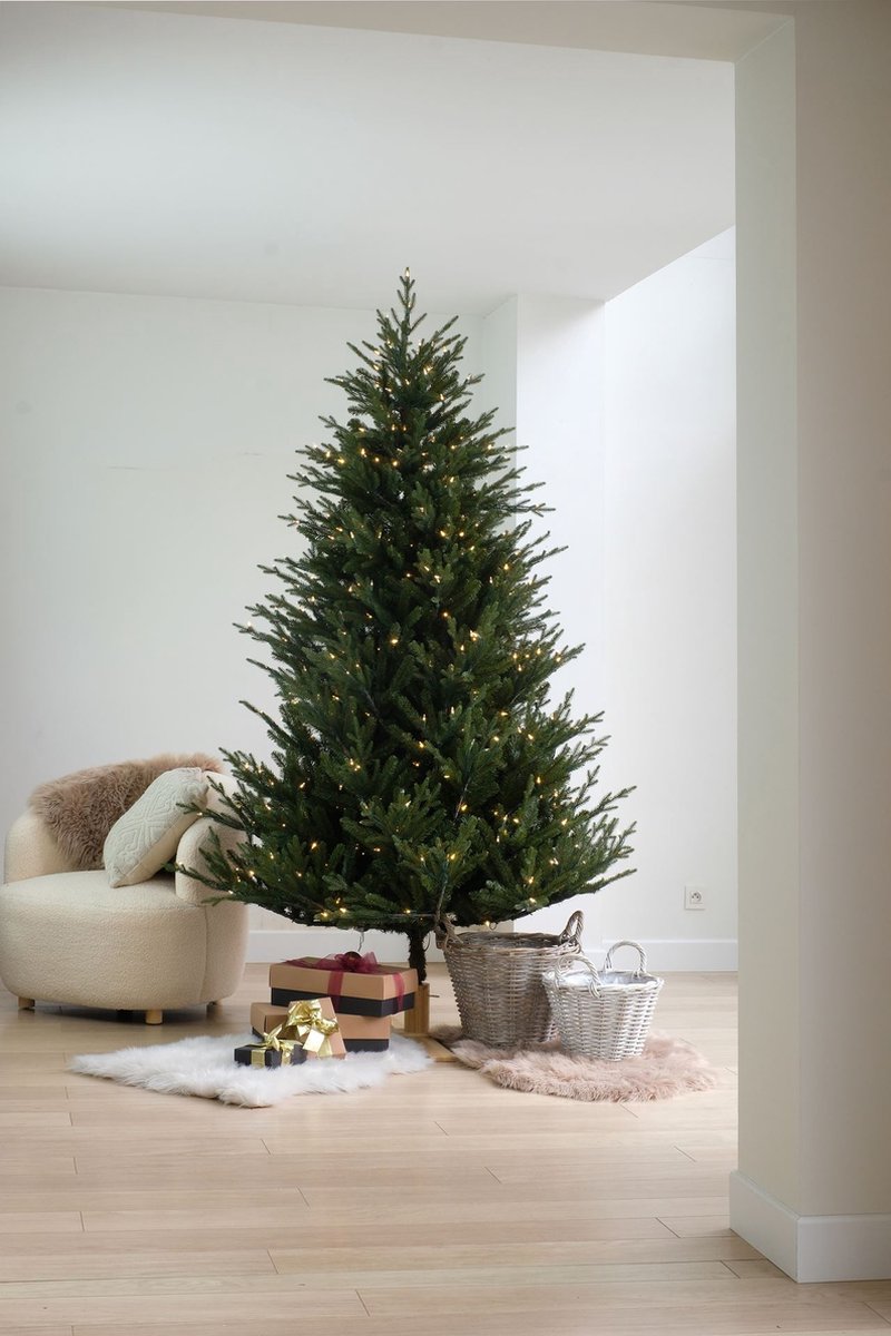 Kerstboom Arkansas dark green PE wooden LB base - h 243cm houten kruisvoet - takken hangen vast