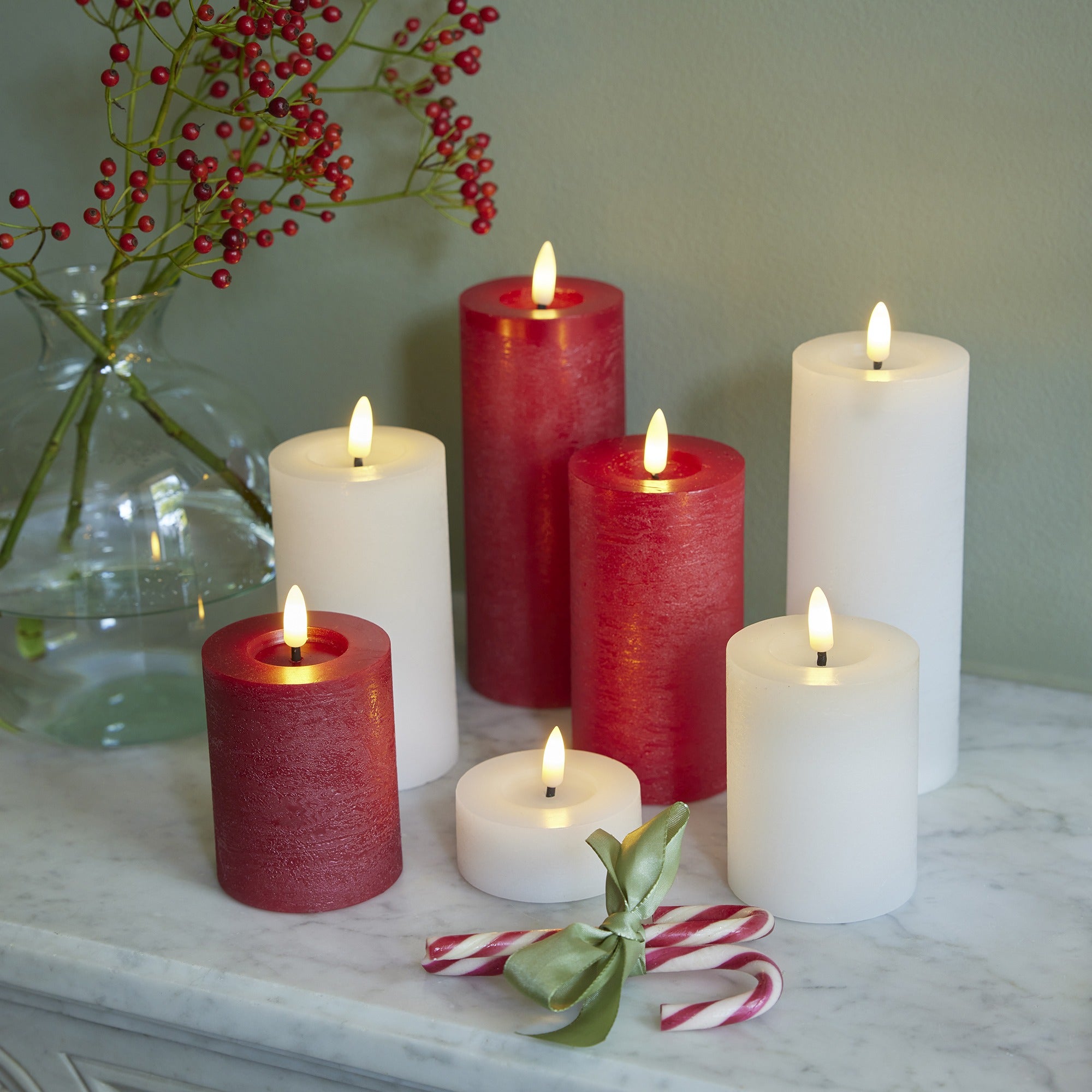 Lumineo LED kaars wax binnen 7x11.2cm - kerstrood - warm wit