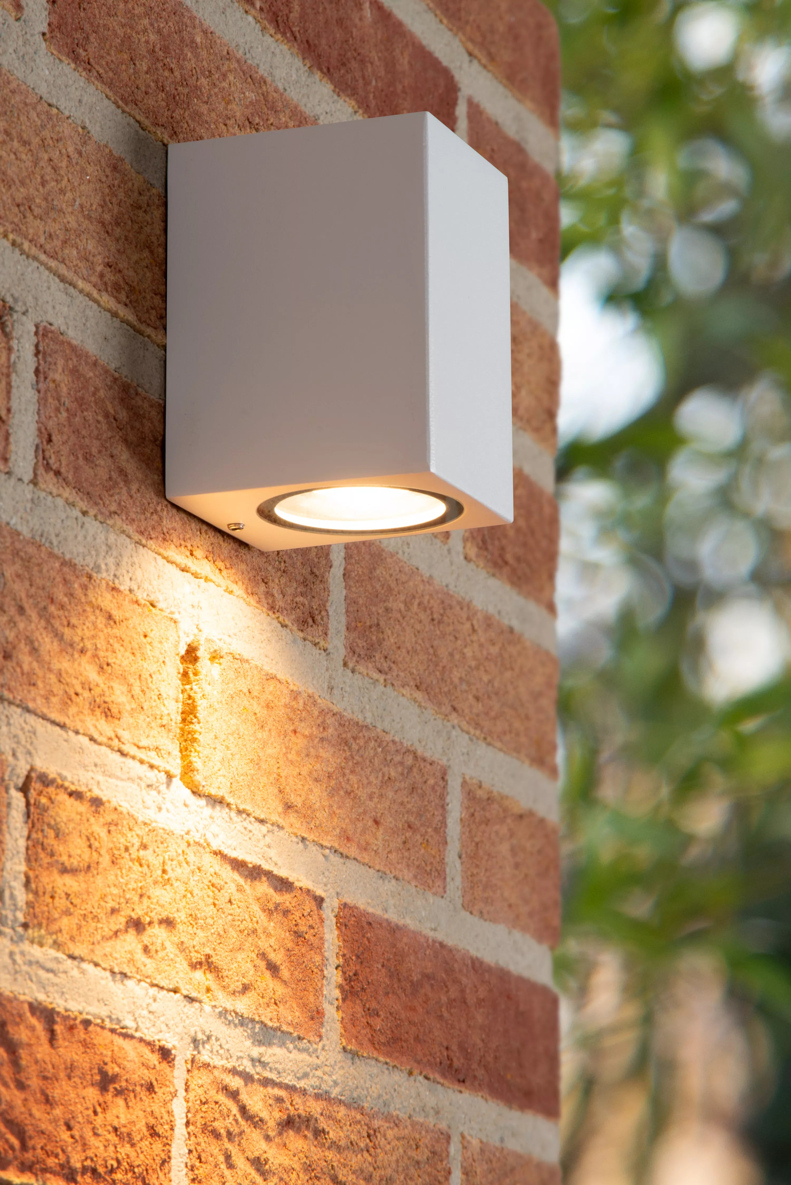 LUCIDE Wandspot ZARO buiten - 1xGU10 35W IP44 wit