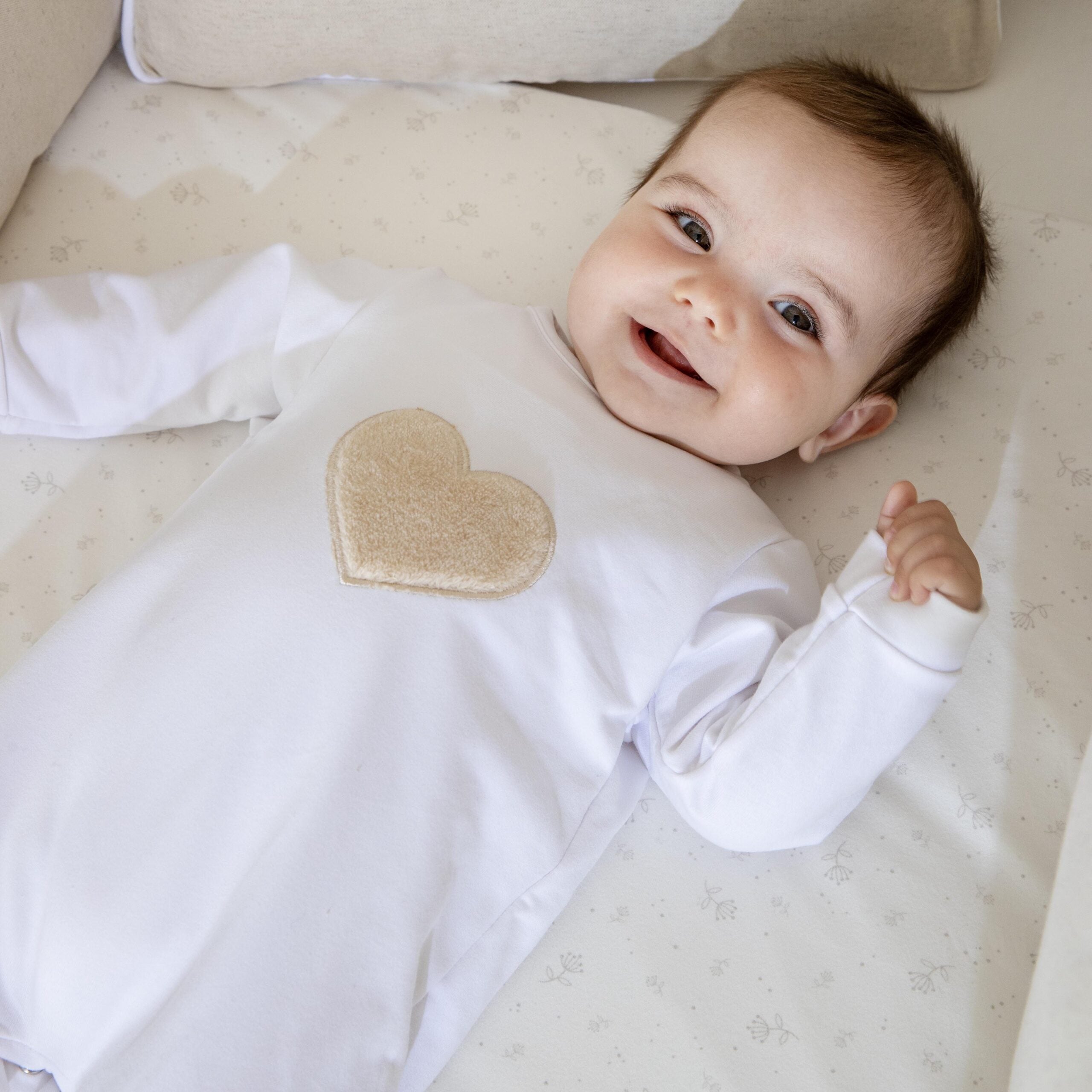 LIVING NATURE Babypakje Estelle zonder kraagje wit teddy hart - 1m