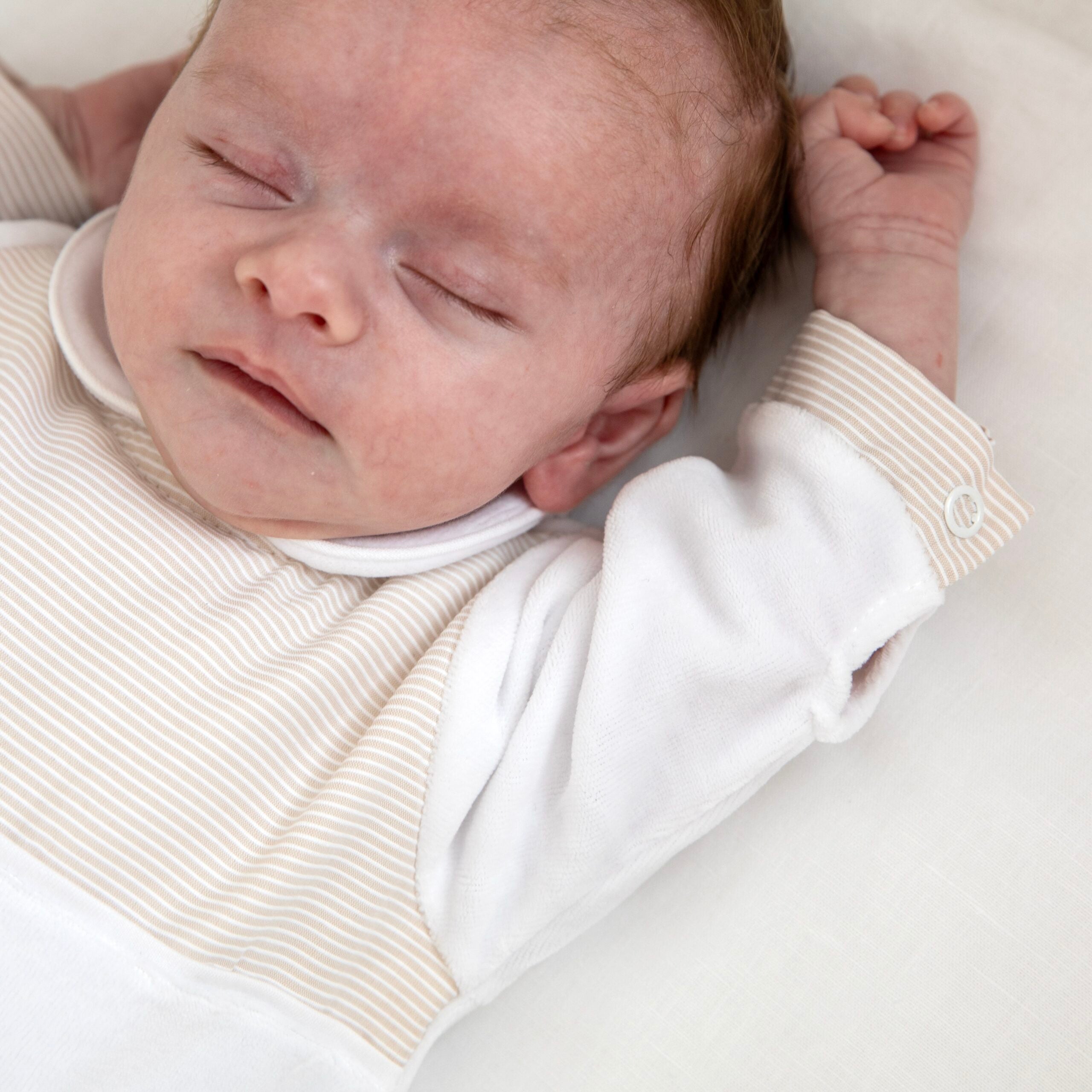 LIVING NATURE Babypakje Bo velours wit details in streepjes beige wit - 3m