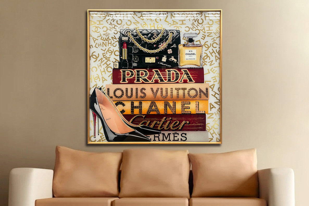 Glasschilderij tas & parfum op boeken - 80x80cm - met kristallen en lijst