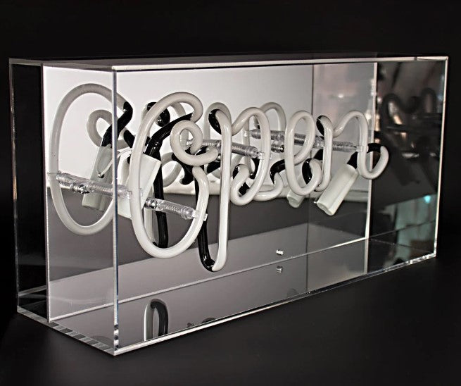 18286694-3.jpg